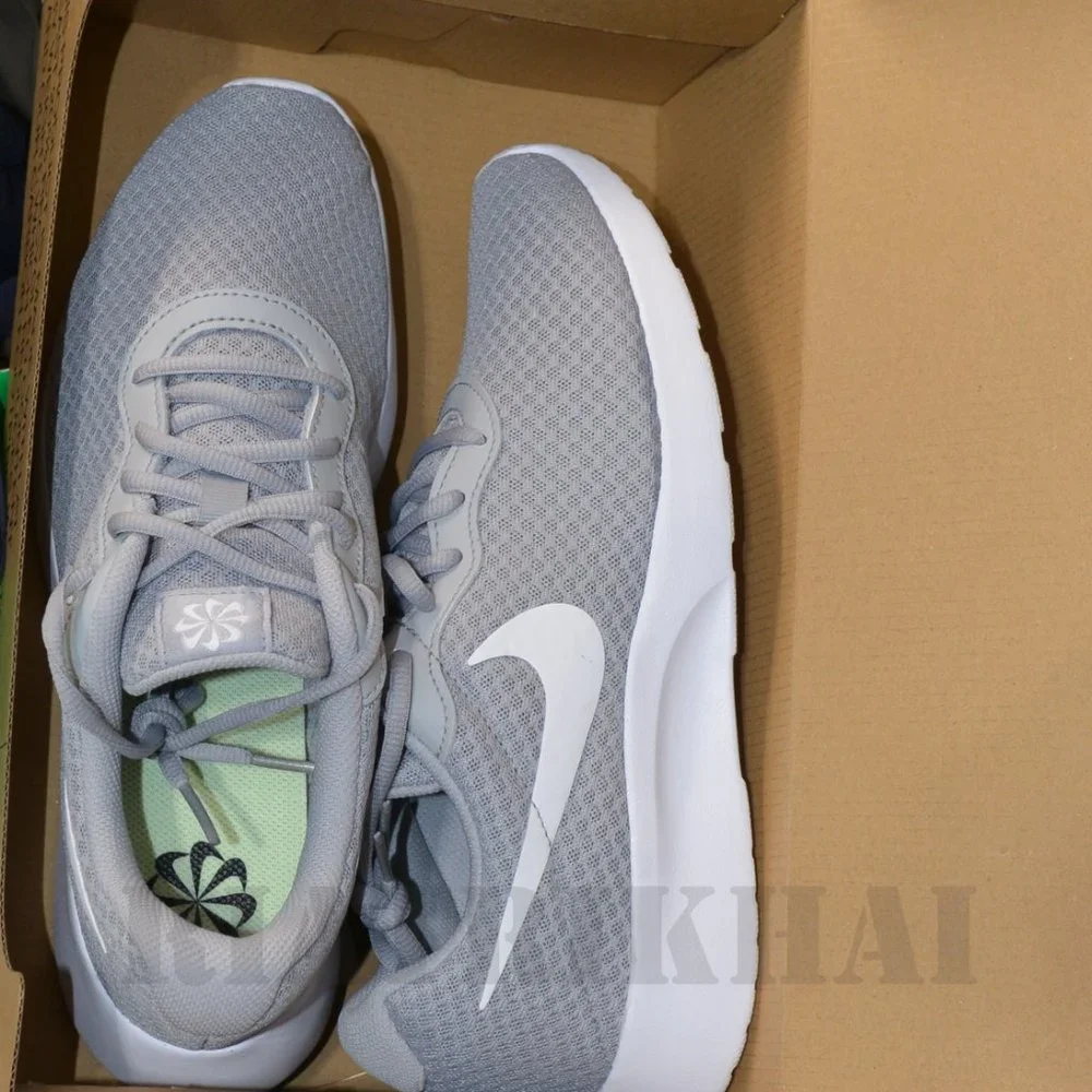 Nike Tanjun Women's Running Shoes - Picture 5 of 14